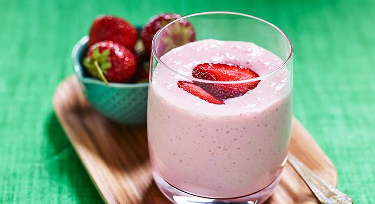 Favorit bland jordgubbsdrinkar, går lika bra med färska som frysta jordgubbar.