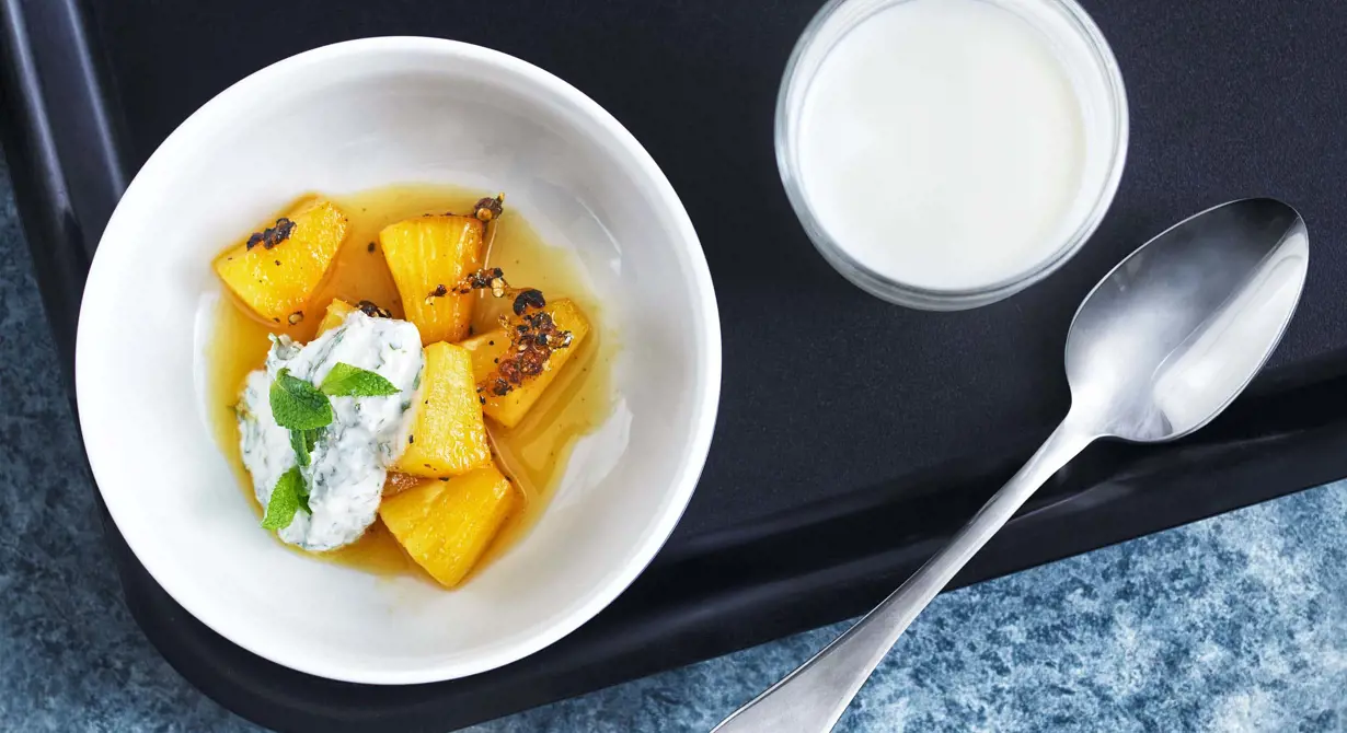 Pepparn i en härlig kombination med ananasen gör en enkel och snabb dessert.