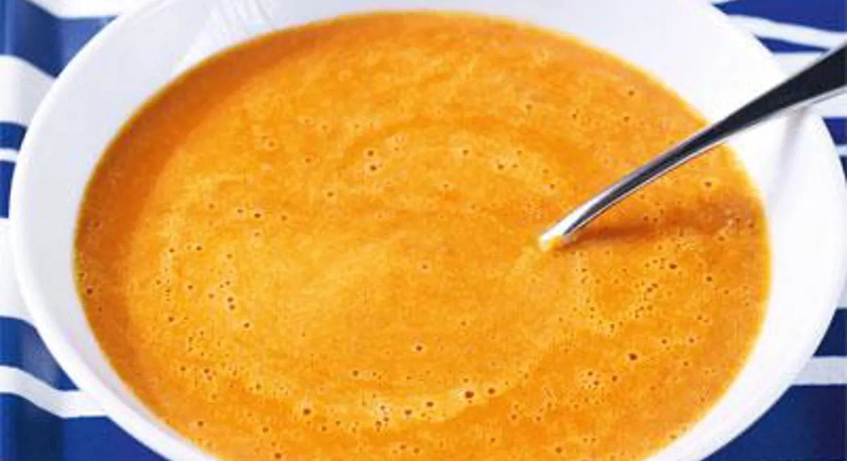 Mustig soppa med mycket tomatsmak. Linserna ger protein och reder soppan, sockret rundar av tomatsmaken.