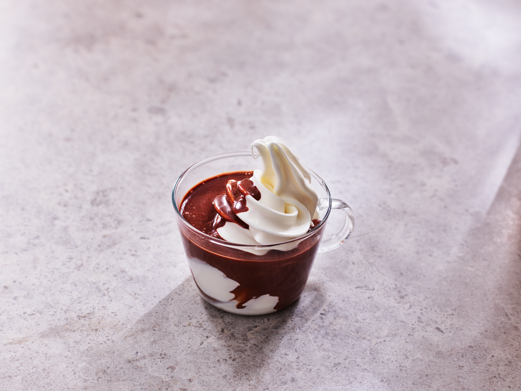 Mjukglass i lyxig varm choklad